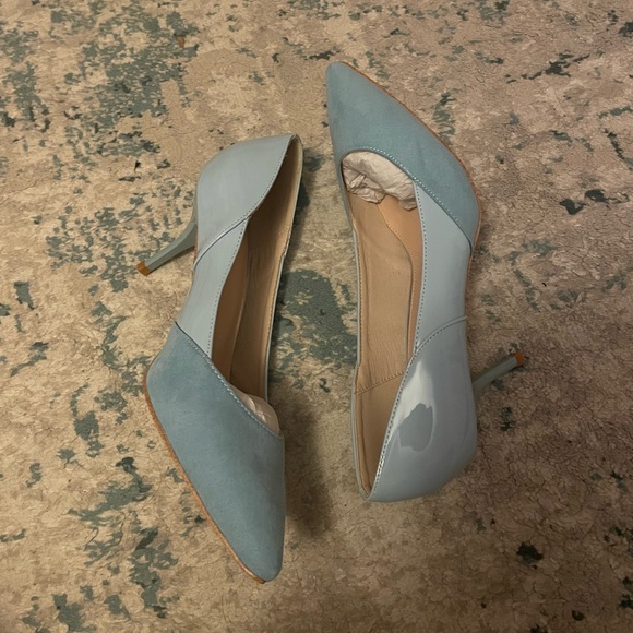 (3/$10) Blue Suede Patent Leather Court Heels - CN 40 - Picture 4 of 8